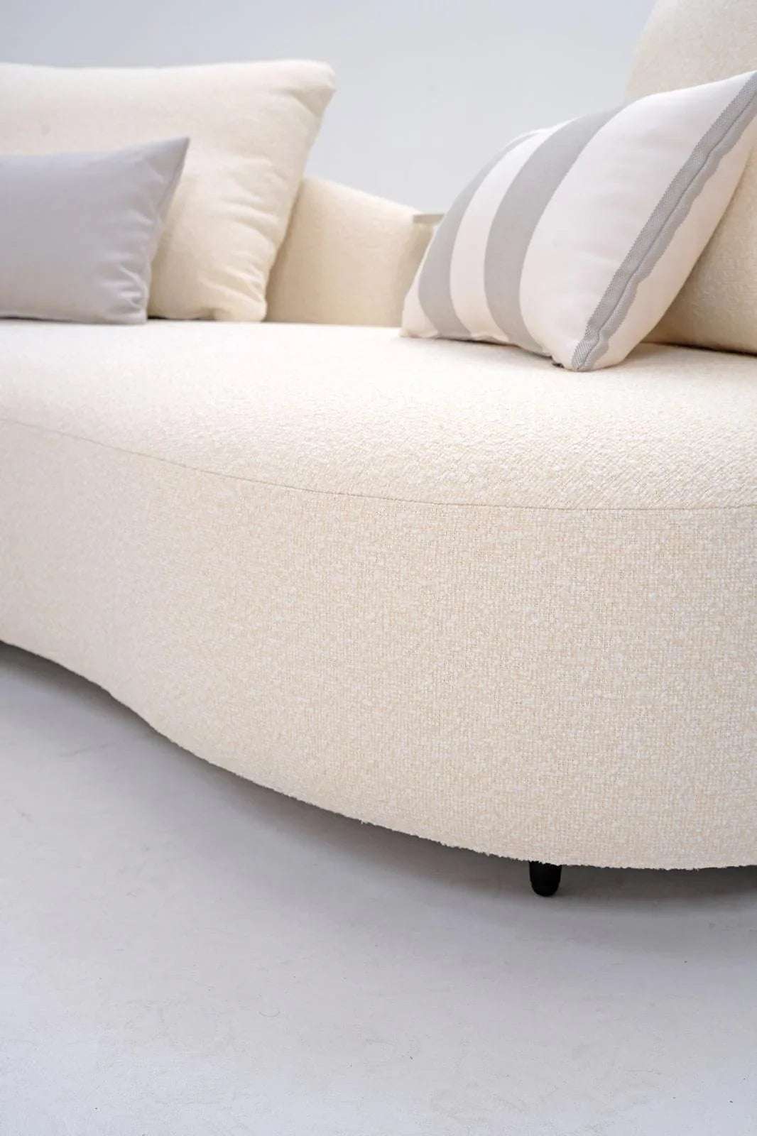 Luna Outdoor Lounge Sofa in Cream